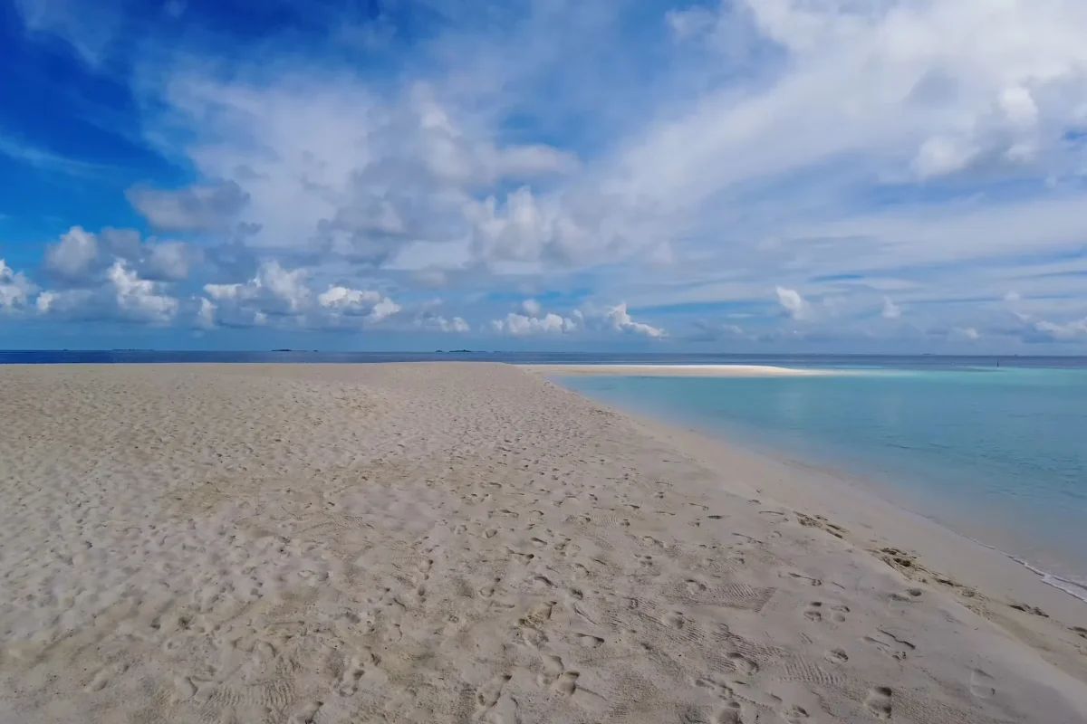Paradies auf Erden_ Entdecke die atemberaubende Schönheit von Angaga Island auf den Malediven (27)
